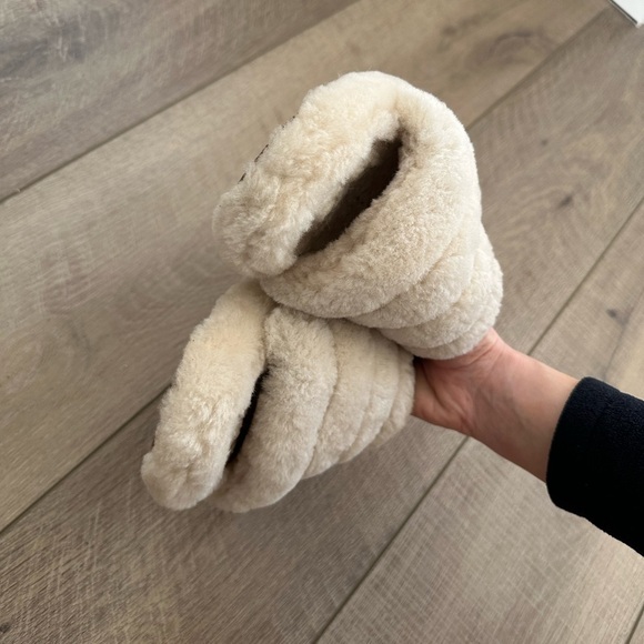 UGG Fluff Yeah Slides in Cream Silver Size 7 - Picture 9 of 10